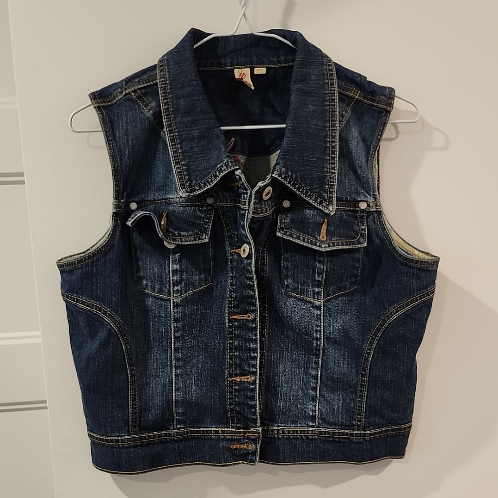 🔥 3/$25 🔥Soho Jeans Dark Wash Denim Vest